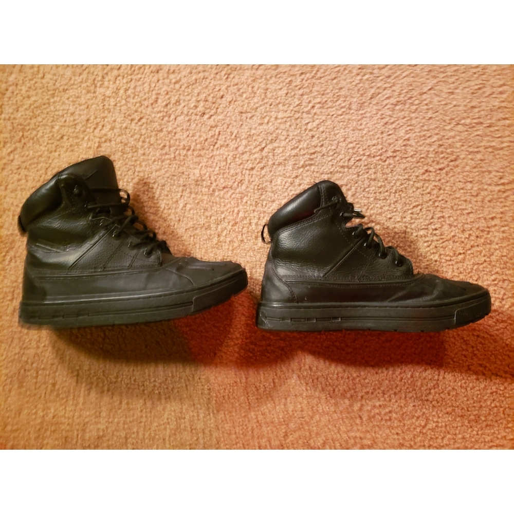 Nike ACG black boots